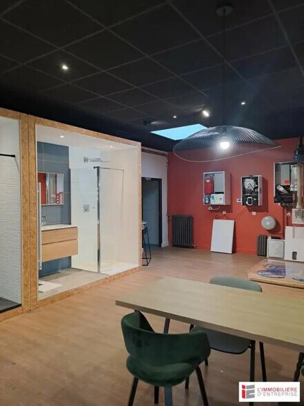 Local d'activités dans Cesson-Sévigné à vendre - Photo de l’immeuble – Image 2 sur 12