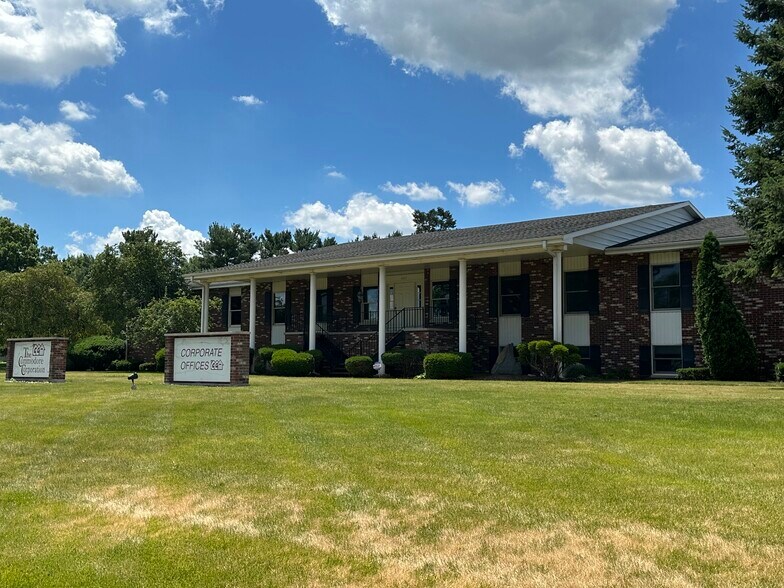 1423 Lincolnway E, Goshen, IN à louer - Photo de l’immeuble – Image 1 sur 3
