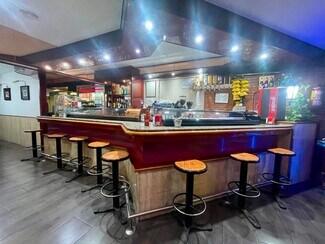 Plus de détails pour Local commercial à louer