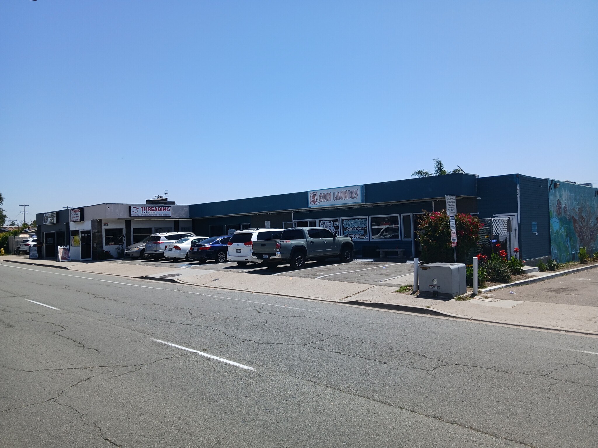 7033-7039 Linda Vista Rd, San Diego, CA à vendre Photo de l’immeuble– Image 1 sur 9