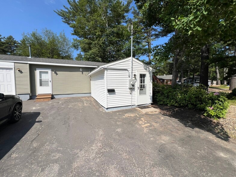 11 Shore Rd, Windham, ME à louer - Photo de l’immeuble – Image 2 sur 4