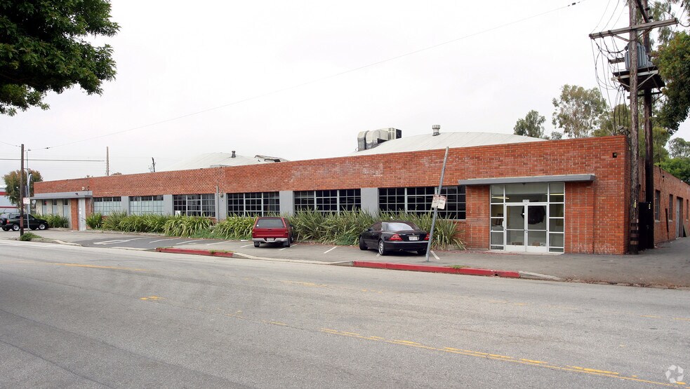 1909-1913 Centinela Ave, Santa Monica, CA à louer - Photo de l’immeuble – Image 2 sur 7