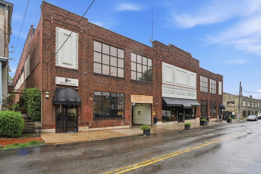 5534-5546 Pulaski Ave, Philadelphia, PA à louer - Photo de l’immeuble – Image 2 sur 35