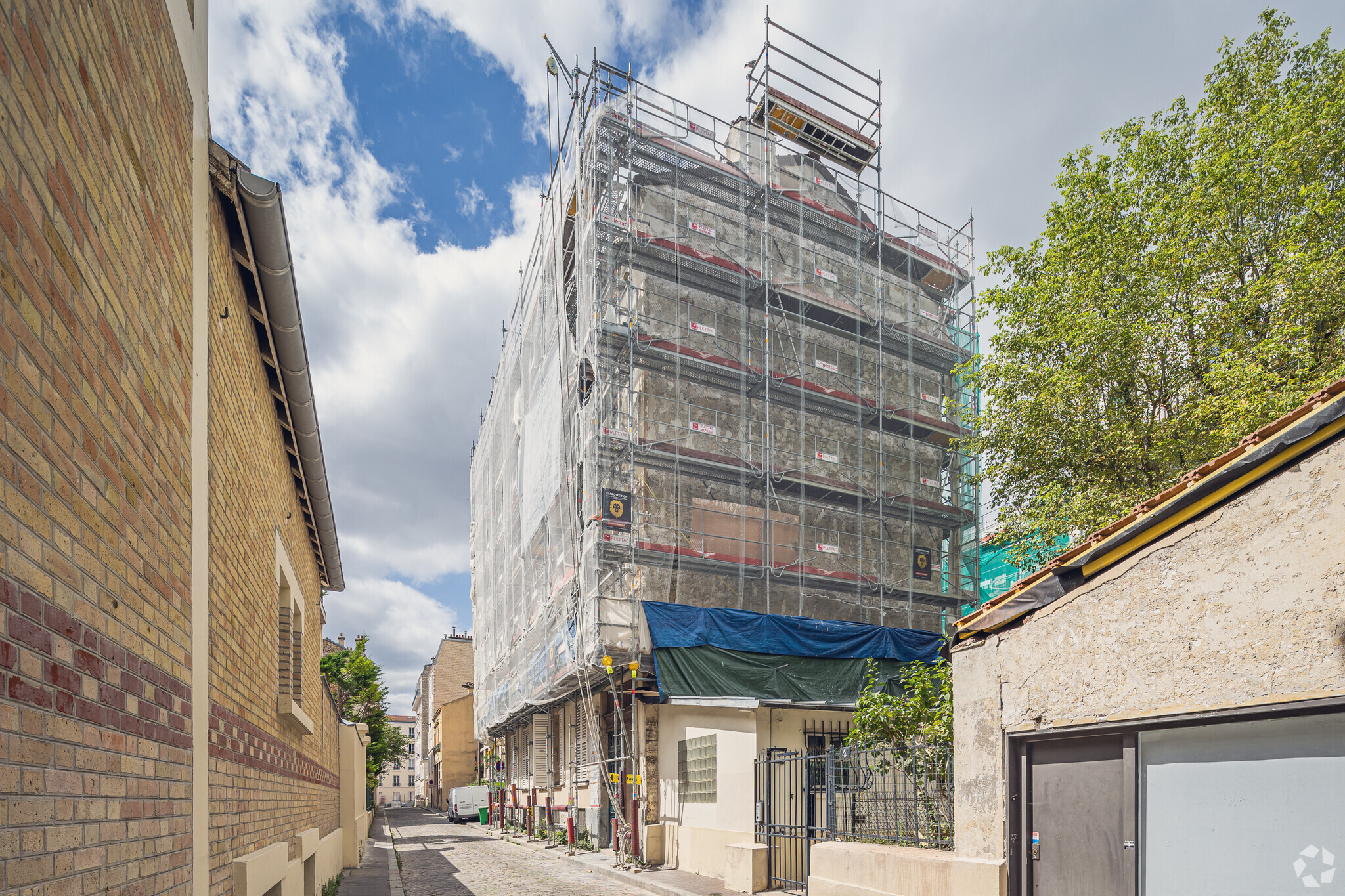 Immeuble residentiel dans Paris à vendre Photo principale– Image 1 sur 4