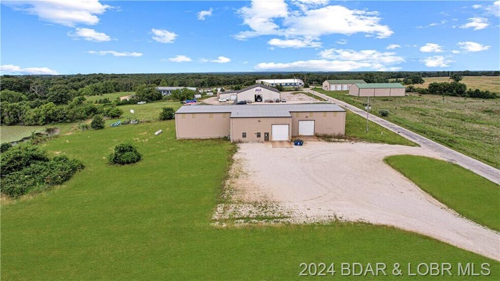 744 Keystone Industrial Park dr, Camdenton, MO à louer - Photo de l’immeuble – Image 3 sur 15