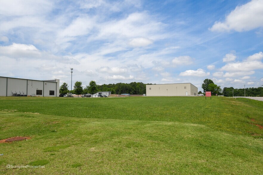 124 Jim Harding Way, Huntsville, AL à vendre - Photo de l’immeuble – Image 2 sur 2