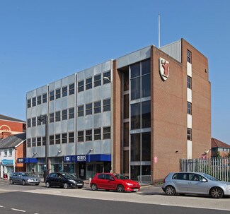Plus de détails pour 33-37 Victoria Rd, Farnborough - Local commercial à louer