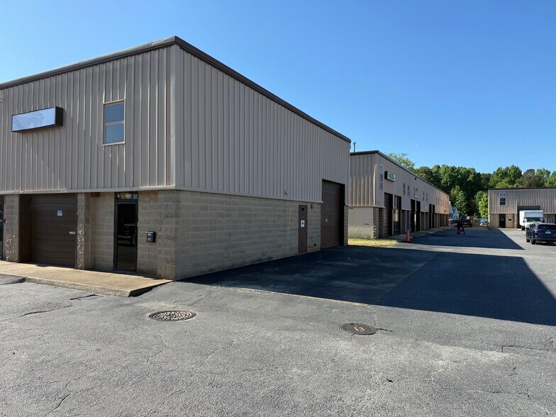 101 S First Colonial Rd, Virginia Beach, VA à vendre - Photo de l’immeuble – Image 2 sur 4