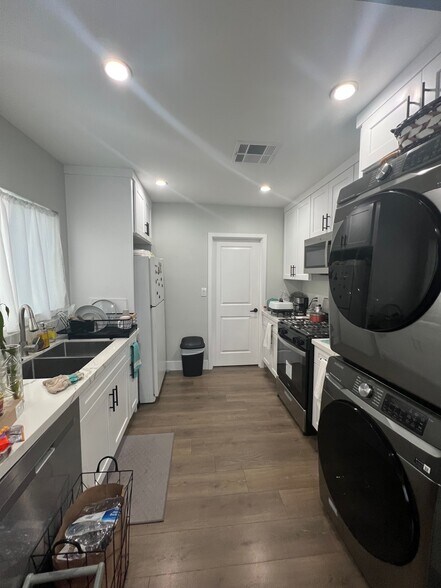 790 E Orange Grove Blvd, Pasadena, CA à vendre - Photo de l’immeuble – Image 2 sur 12