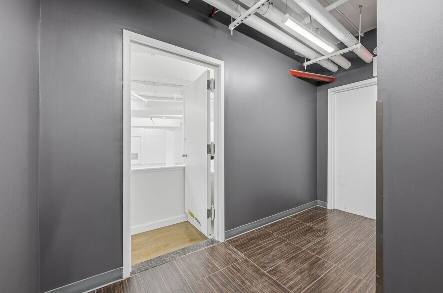 254 W 10th St, New York, NY à vendre - Photo de l’immeuble – Image 3 sur 8