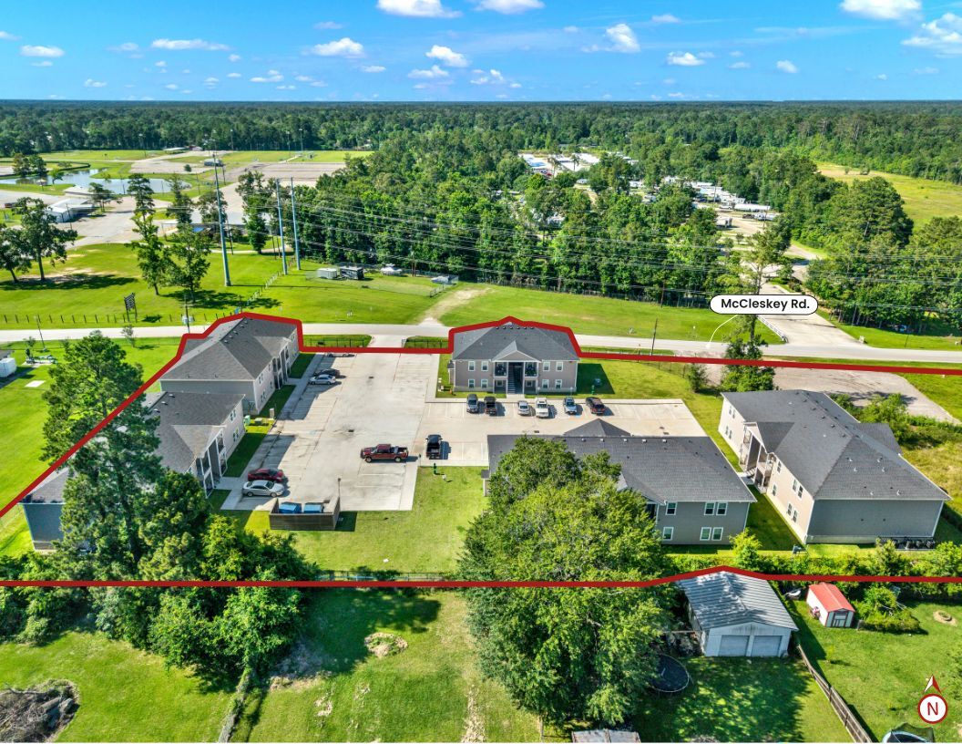 21754 McCleskey Rd, New Caney, TX à vendre Photo de l’immeuble– Image 1 sur 6