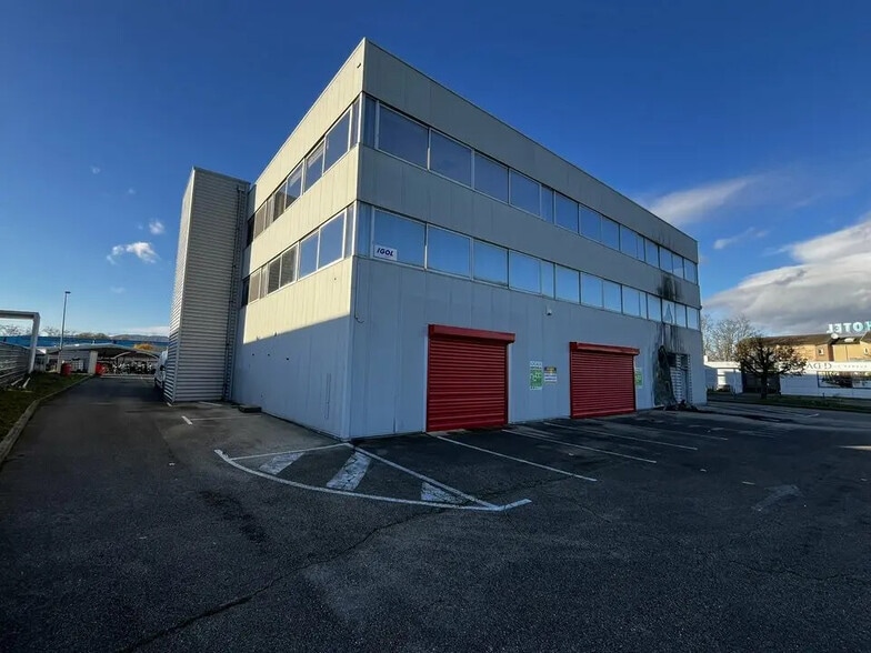 150 Rue De Bourgogne, Crêches-sur-Saône à louer - Photo de l’immeuble – Image 2 sur 11