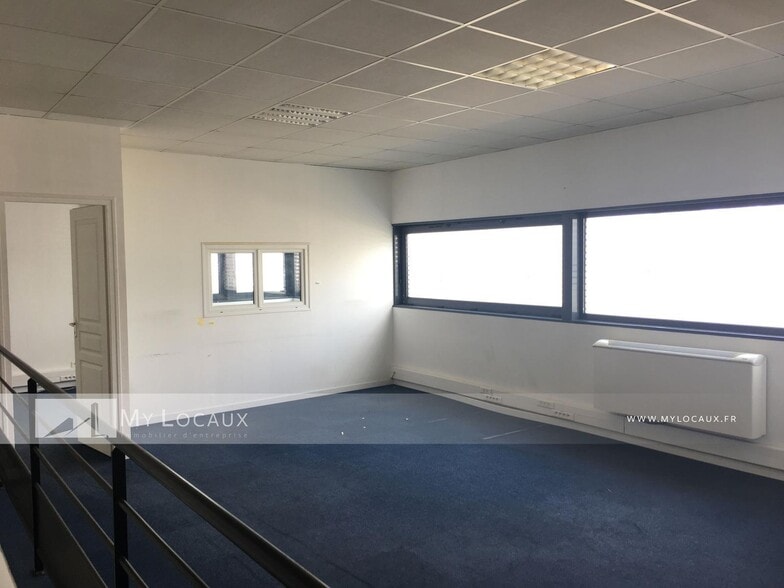 Local d’activités dans Tremblay-en-France à louer - Photo intérieure – Image 2 sur 7
