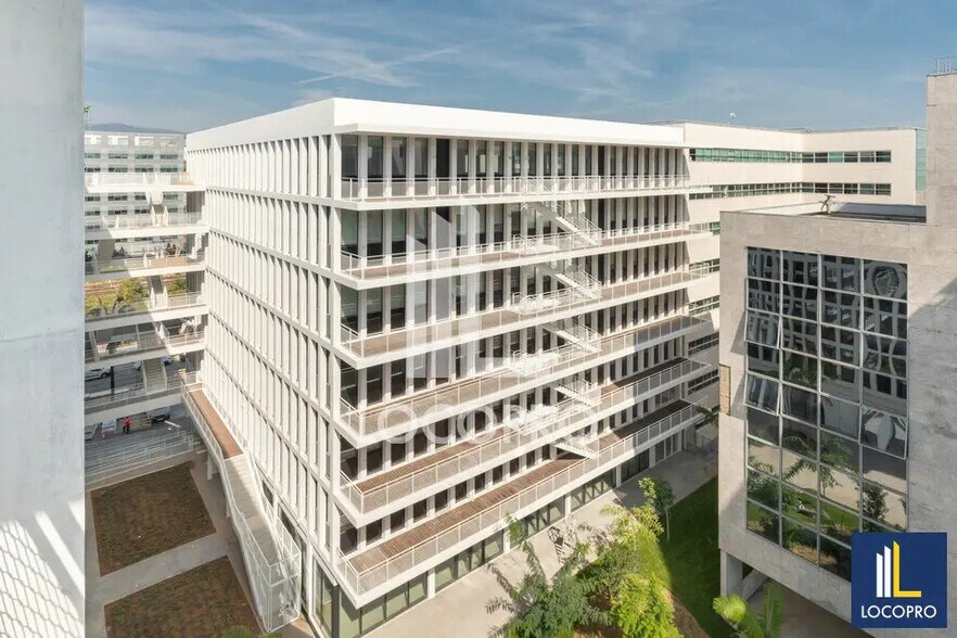 455 Promenade Des Anglais, Nice à louer - Photo de l’immeuble – Image 1 sur 9