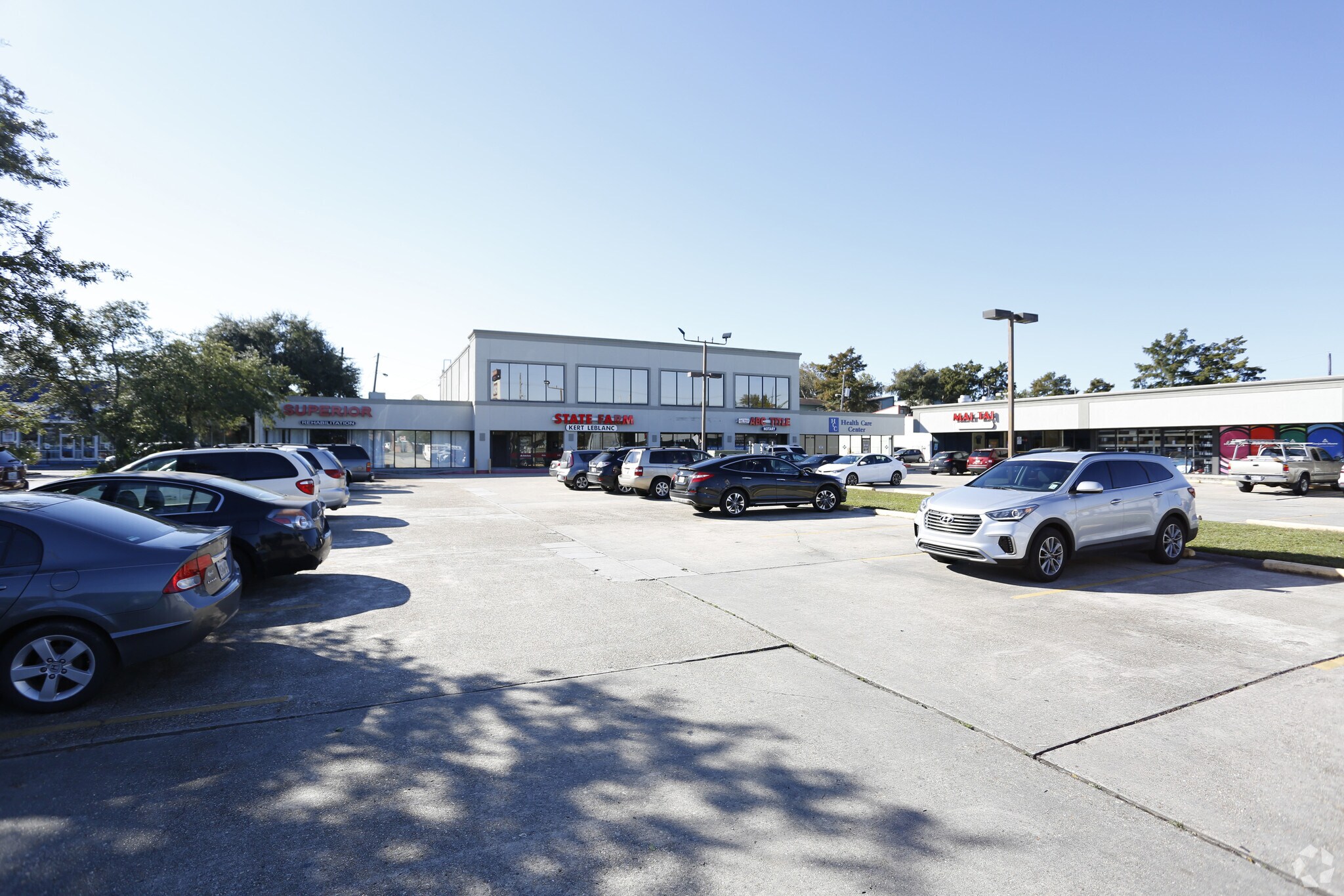 6820 Veterans Memorial Blvd, Metairie, LA à louer Photo principale– Image 1 sur 6