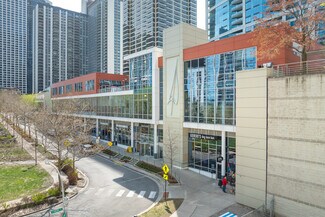 Plus de détails pour 333 E Benton Pl, Chicago, IL - Local commercial à vendre