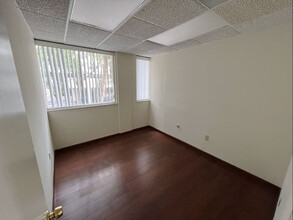 7880 N University Dr, Tamarac, FL à louer Photo de l’immeuble– Image 1 sur 11