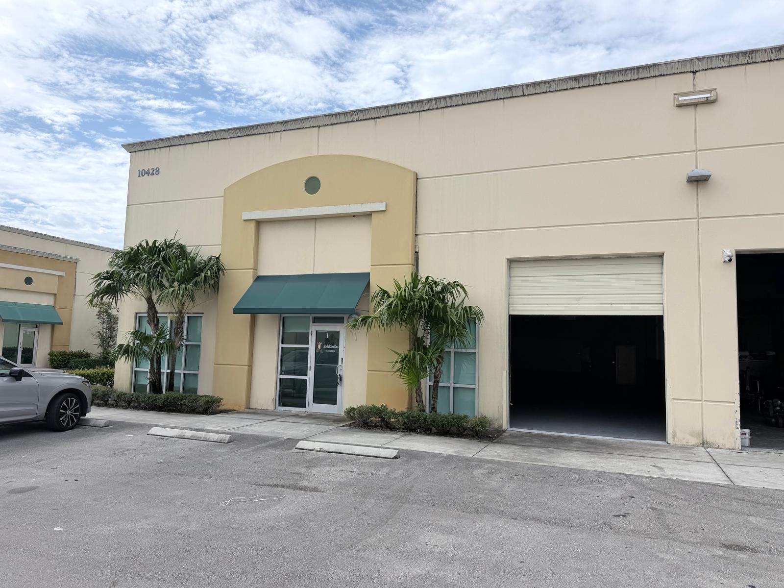 10428 W State Road 84, Davie, FL à louer Photo intérieure– Image 1 sur 15