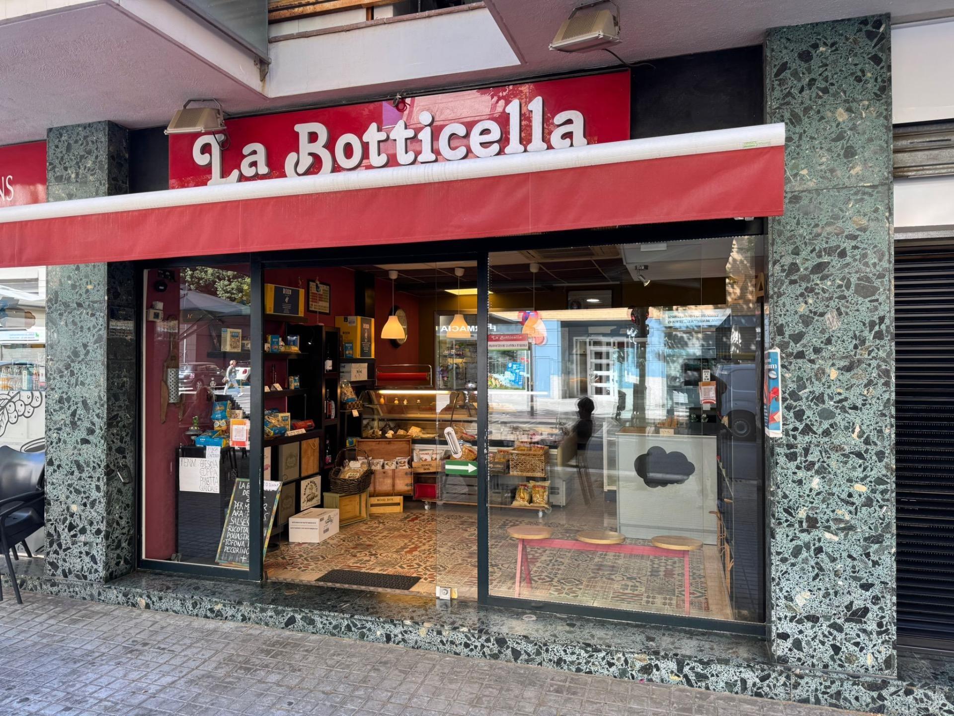 Local commercial dans Mataró, Barcelona à louer Photo intérieure– Image 1 sur 7