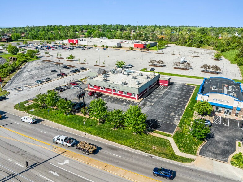 12235 St. Charles Rock Rd, Bridgeton, MO à vendre - Photo de l’immeuble – Image 3 sur 7