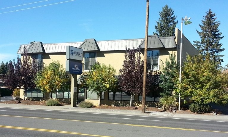 644 NE Greenwood Ave, Bend, OR à louer Photo de l’immeuble– Image 1 sur 11