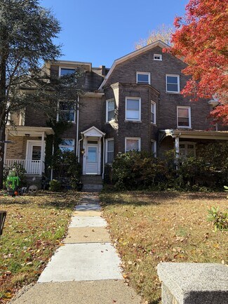 Plus de détails pour 8 Runnemede Ave, Lansdowne, PA - Logement à vendre