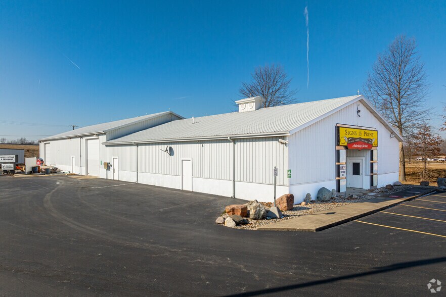 8421 Mayhew Rd, Fort Wayne, IN à vendre - Photo principale – Image 1 sur 7