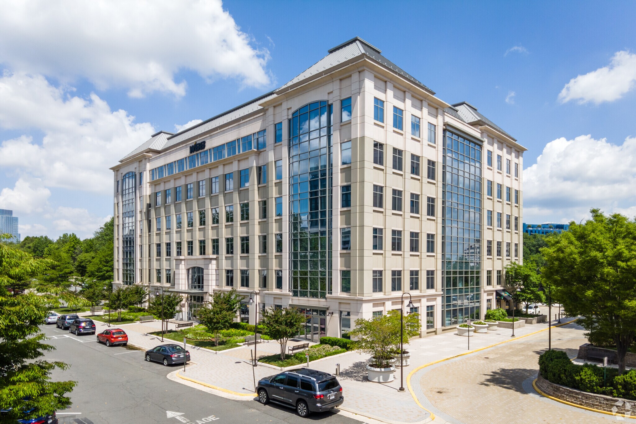11790 Sunrise Valley Dr, Reston, VA à louer Photo de l’immeuble– Image 1 sur 19