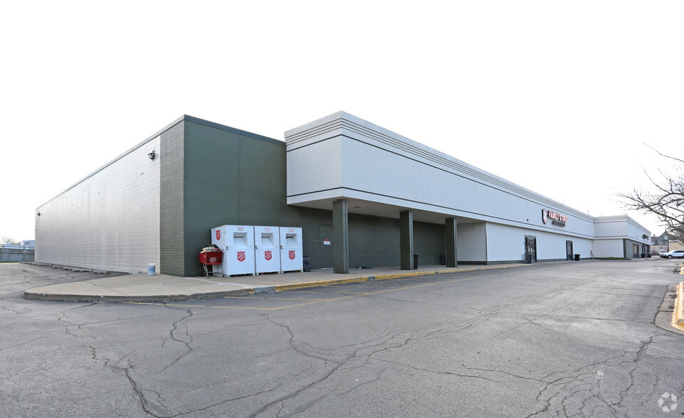110 S State St, Belvidere, IL à louer - Photo de l’immeuble – Image 2 sur 11