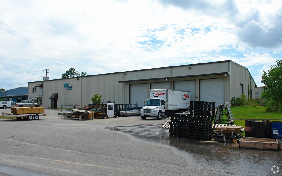 3192 Johnson Ave, Pensacola, FL à louer - Photo principale – Image 1 sur 13