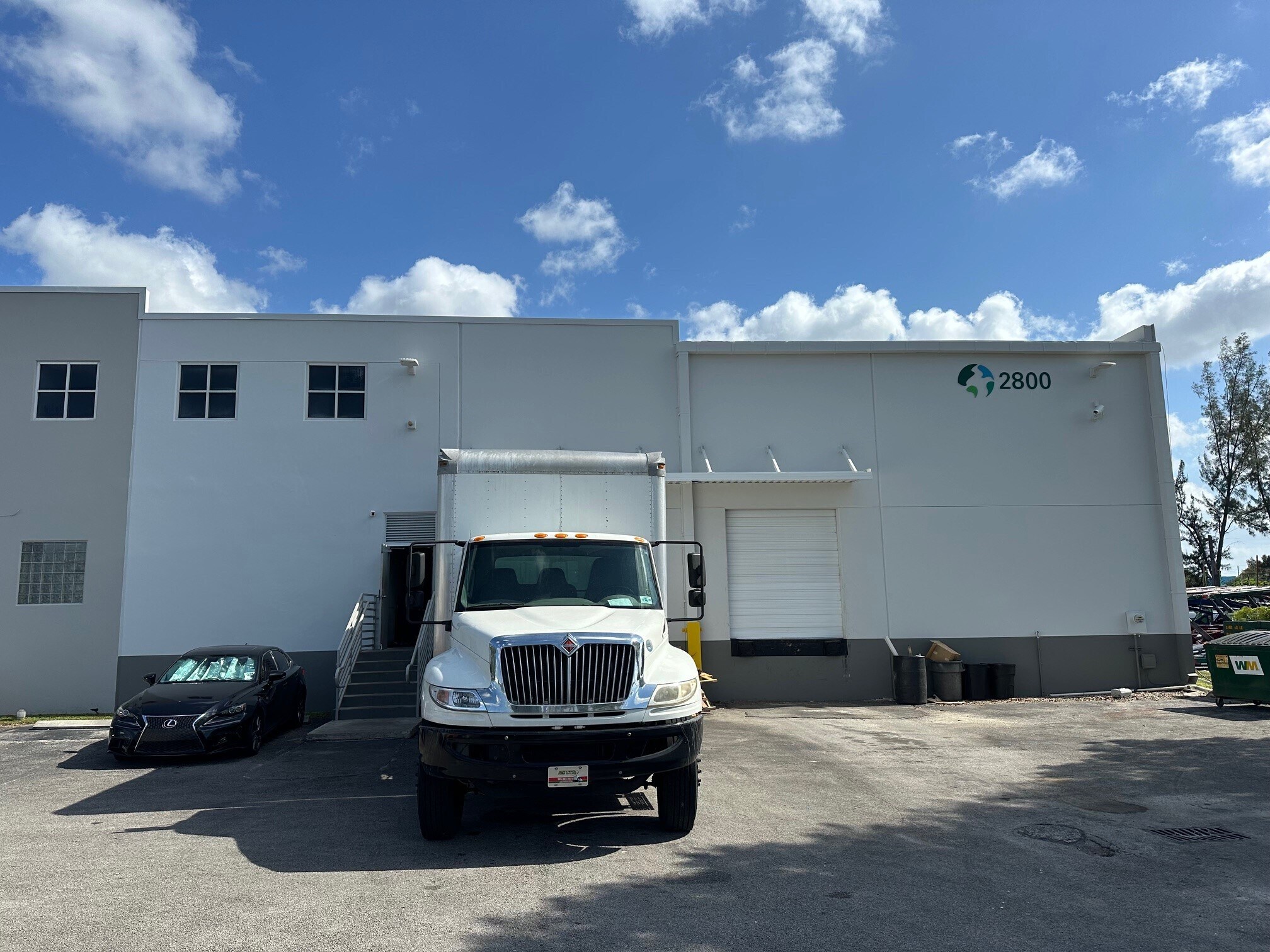 2800 NW 125th St, Miami, FL à louer Photo de l’immeuble– Image 1 sur 11