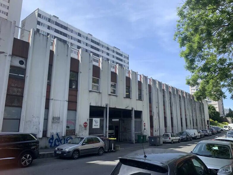 Local d’activités dans Bagnolet à louer - Photo de l’immeuble – Image 1 sur 4