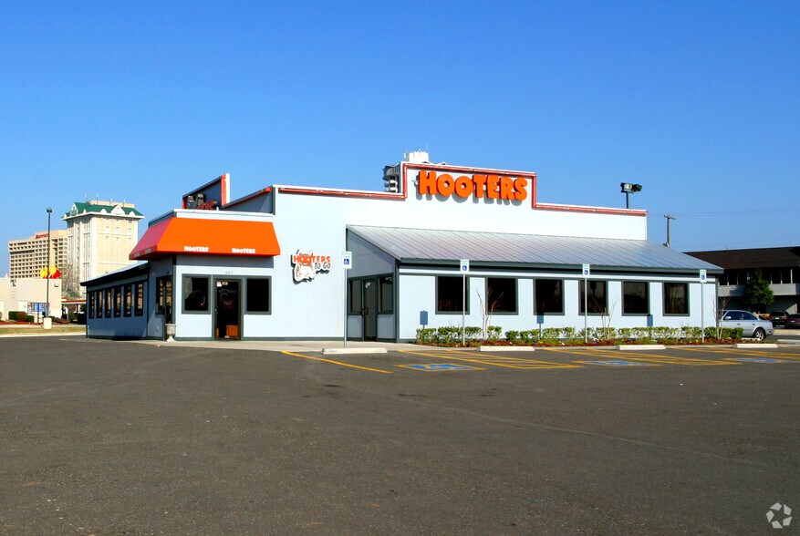 3025 Northwest Expy, Oklahoma City, OK à vendre - Photo de l’immeuble – Image 3 sur 6