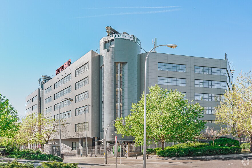 Avenida los Rosales, 42, Madrid, Madrid à vendre - Photo principale – Image 1 sur 2