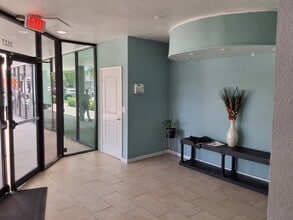 3511-3541 N Pine Island Rd, Sunrise, FL à louer Photo de l’immeuble– Image 1 sur 5
