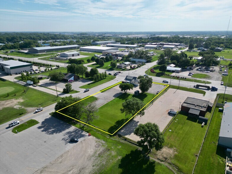 6580 NE 14th St, Des Moines, IA à vendre - Photo de l’immeuble – Image 2 sur 6