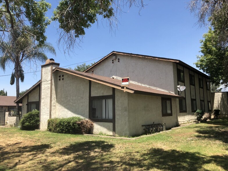 1097 E Richland St, Upland, CA à vendre - Photo de l’immeuble – Image 2 sur 3
