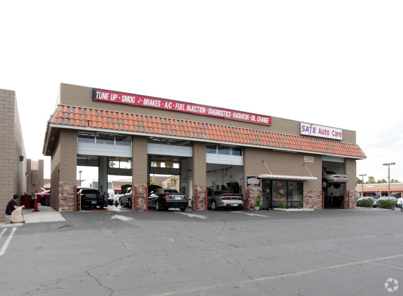 3385 E Russell Rd, Las Vegas, NV à vendre - Photo de l’immeuble – Image 2 sur 5