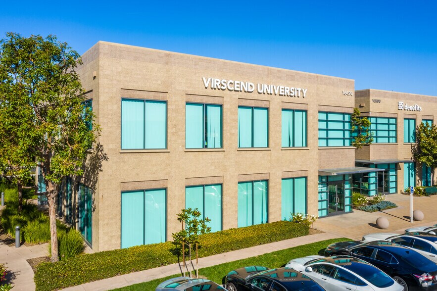 16490 Bake Pky, Irvine, CA à vendre - Photo de l’immeuble – Image 3 sur 12