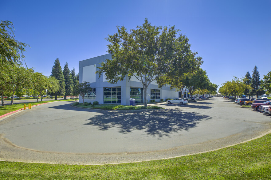 6750 S Longe St, Stockton, CA à louer - Photo de l’immeuble – Image 3 sur 3