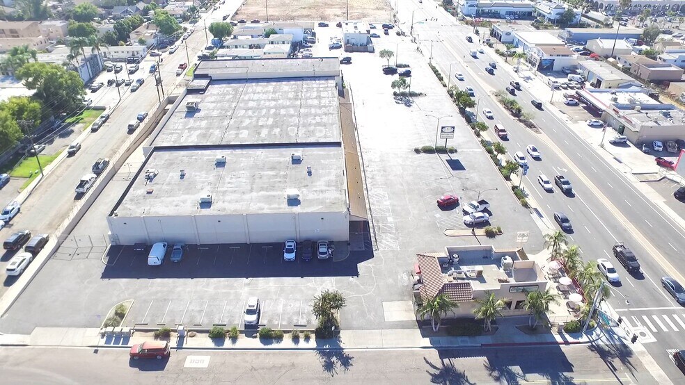 7663-7667 Broadway, Lemon Grove, CA à vendre - Vidéo sur l’annonce professionnelle – Image 3 sur 37