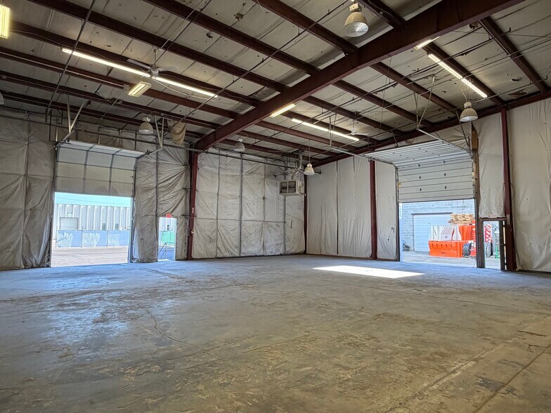 660 W Billinis Rd, Salt Lake City, UT à louer - Photo de l’immeuble – Image 2 sur 4