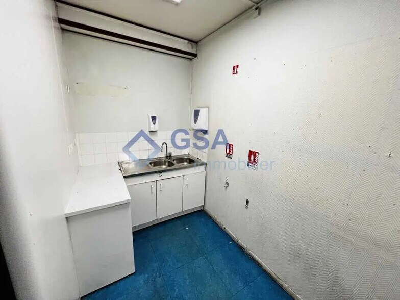 Bureau dans Évry-Courcouronnes à louer - Photo de l’immeuble – Image 3 sur 3