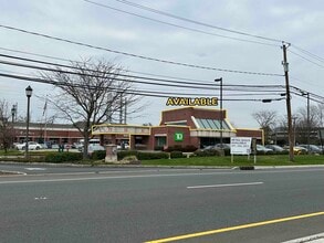 29-47 Eisenhower Pky, Roseland, NJ à louer Photo de l’immeuble– Image 2 sur 4