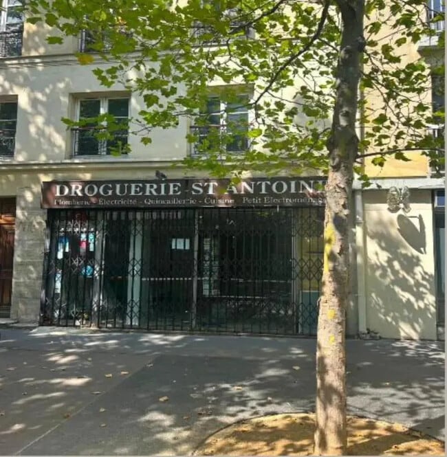 Plus de détails pour Local commercial à louer