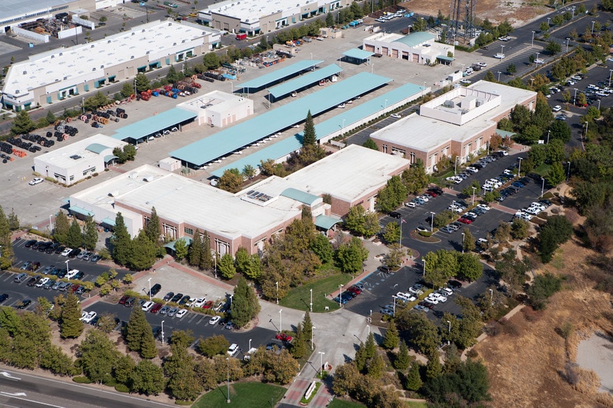 8150 Industrial Ave, Roseville, CA à louer - Photo principale – Image 3 sur 5