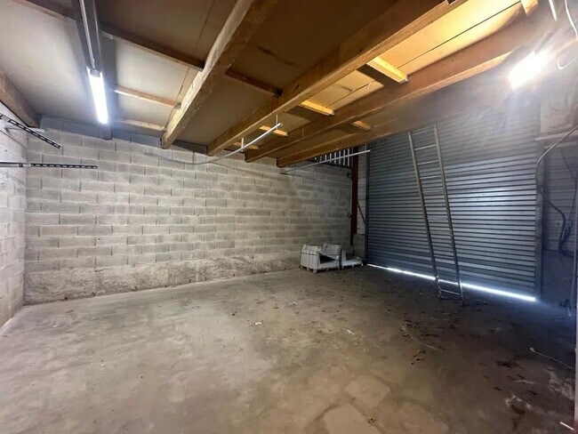 Plus de détails pour Industriel/Logistique à vendre