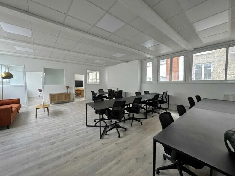 86 Rue De Charonne, Paris à louer - Photo de l’immeuble – Image 2 sur 7