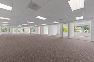 10590 W Ocean Air Dr, San Diego, CA à louer Photo intérieure– Image 1 sur 5