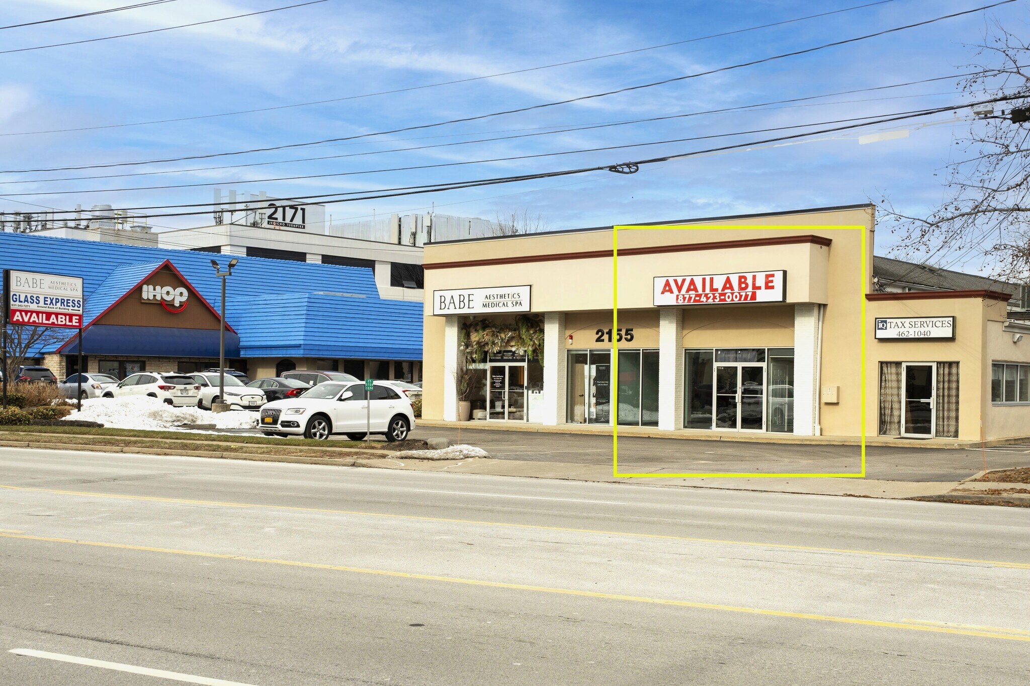 2155 Jericho Tpke, Commack, NY à louer Photo principale– Image 1 sur 11